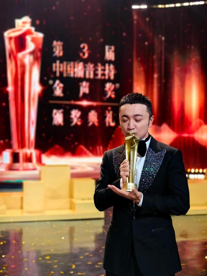 岁尼格买提6字再宣喜讯终于等到这一天开元ky棋牌与帕夏古丽婚姻成谜42(图19)