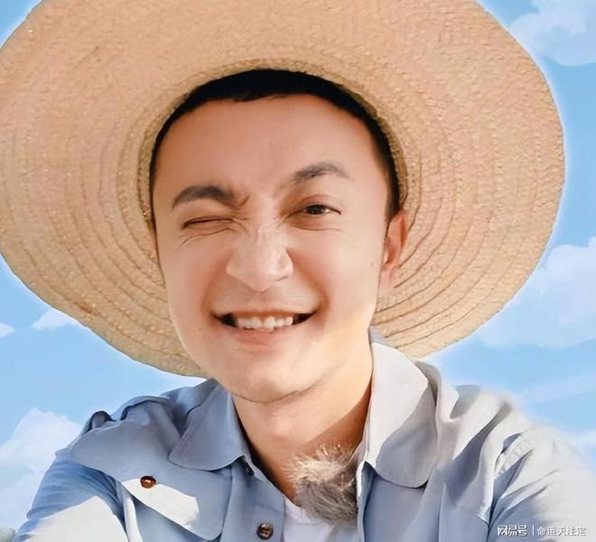 翻译官42岁尼格买提无儿无女开元棋牌试玩母亲是演员再婚嫁(图4)