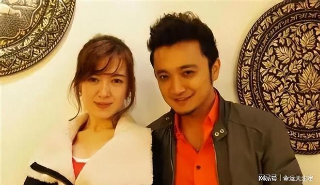 翻译官42岁尼格买提无儿无女开元棋牌试玩母亲是演员再婚嫁(图6)